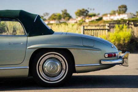 A subasta un Mercedes 300 SL Roadster de 1960 que podría superar el millón de euros