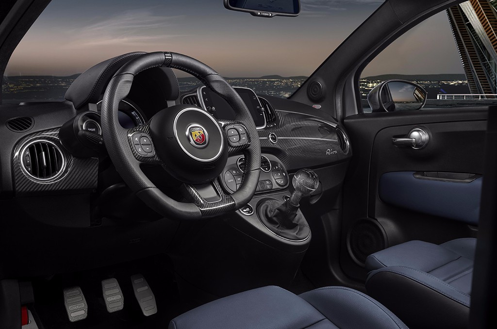 Abarth 695 Rivale: La inspiración náutica llega al pequeñín italiano... otra vez, pero ahora con 180 CV