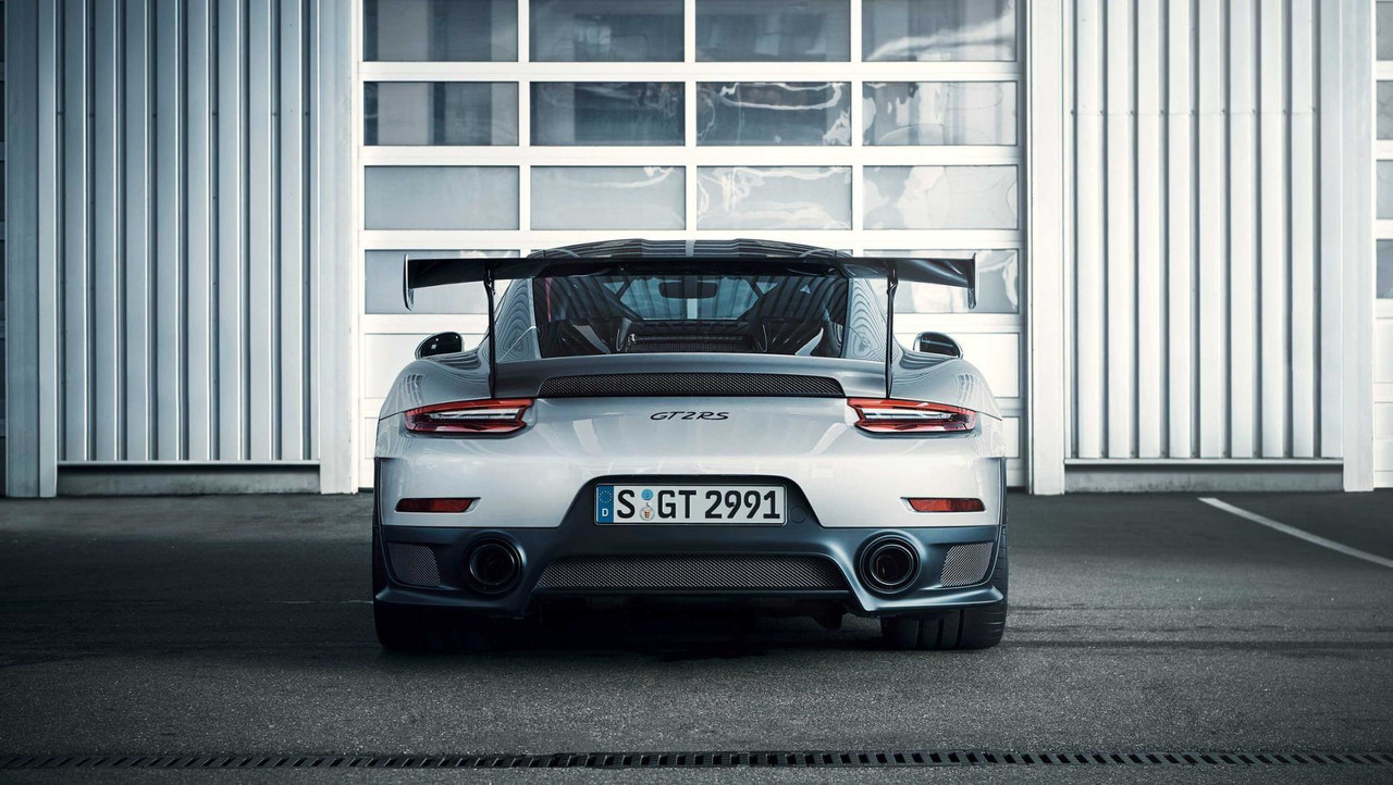 Ahora sí: se filtran fotos oficiales del nuevo Porsche 911 GT2 RS