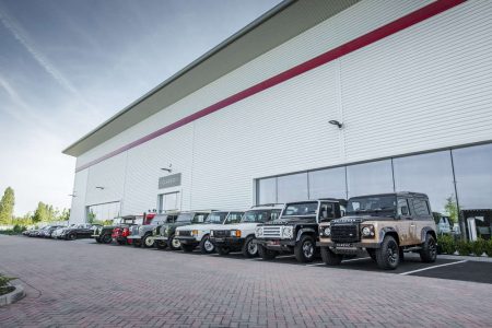 ¡Espectacular! Así es el nuevo talleres de clásicos de Jaguar Land Rover bautizado como Classic Works