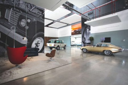 ¡Espectacular! Así es el nuevo talleres de clásicos de Jaguar Land Rover bautizado como Classic Works