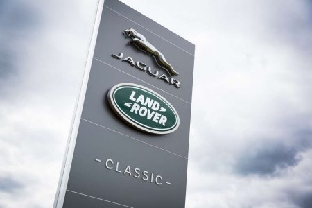 ¡Espectacular! Así es el nuevo talleres de clásicos de Jaguar Land Rover bautizado como Classic Works