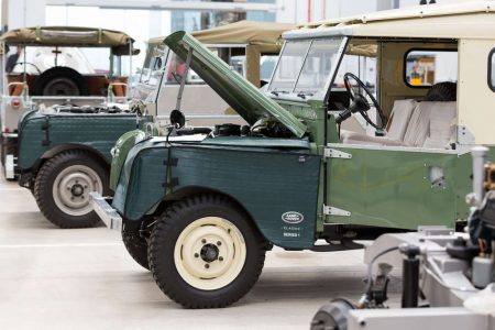 ¡Espectacular! Así es el nuevo talleres de clásicos de Jaguar Land Rover bautizado como Classic Works