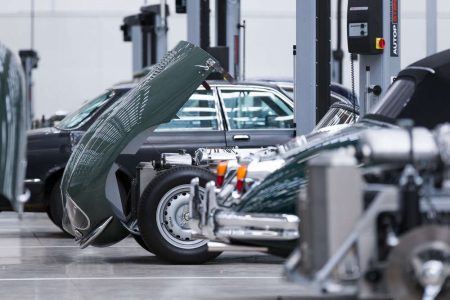 ¡Espectacular! Así es el nuevo talleres de clásicos de Jaguar Land Rover bautizado como Classic Works