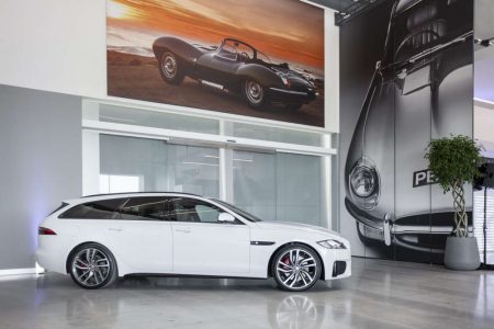 ¡Espectacular! Así es el nuevo talleres de clásicos de Jaguar Land Rover bautizado como Classic Works