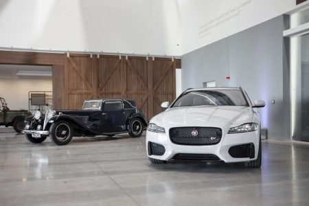 ¡Espectacular! Así es el nuevo talleres de clásicos de Jaguar Land Rover bautizado como Classic Works