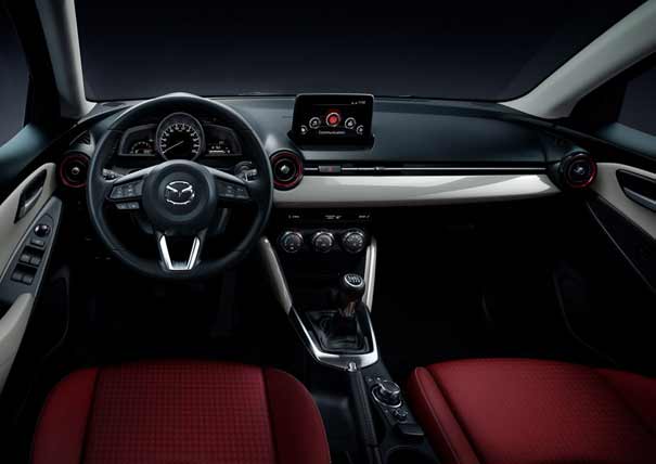 Mazda2 2017 Sport Red Edition: Con el sistema de vectorización del par G-Vectoring Control de serie