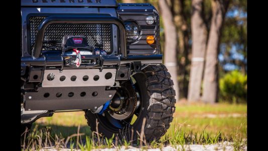 ¿Un Land Rover Defender con un motor V8 LS3 y que vale más de 250.000 euros? Así es Project Viper