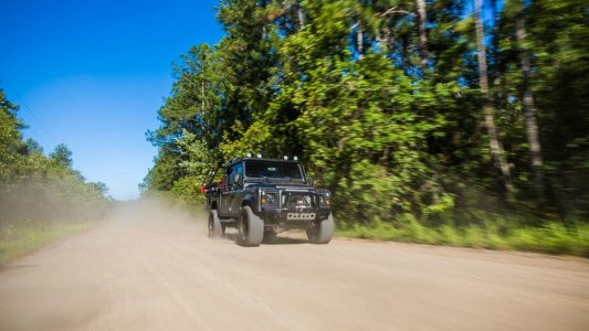 ¿Un Land Rover Defender con un motor V8 LS3 y que vale más de 250.000 euros? Así es Project Viper