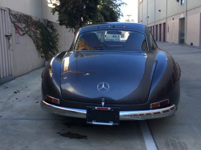 ¿Una réplica del Mercedes 300 SL "alas de gaviota" basado en el SLK? Existe y está a la venta