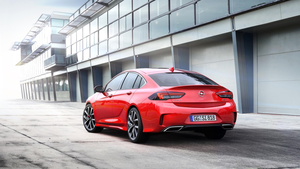 El nuevo Opel Insignia GSI luce así con 260 CV: ¡Larga vida a los GSI!