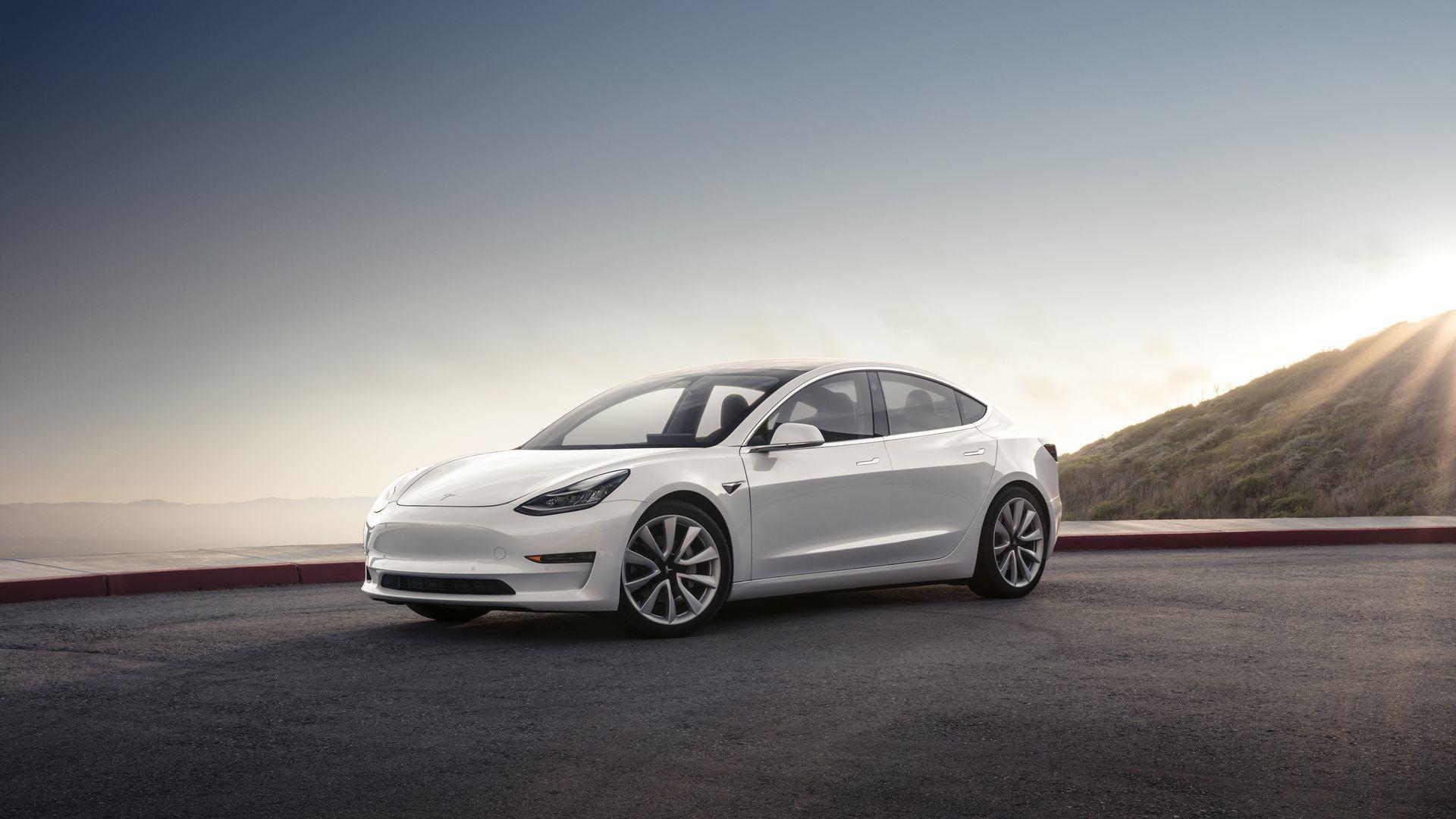 Musk confirma el desarrollo de un Tesla Model 3 de altas prestaciones