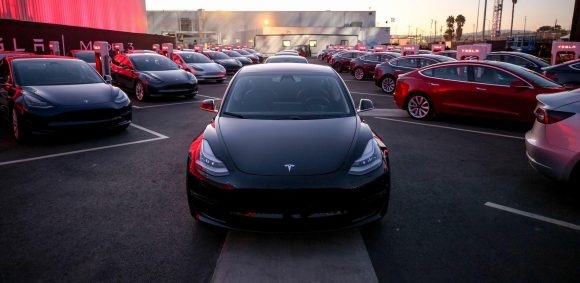 Todos los detalles del Tesla Model 3: Hasta 500 kilómetros de autonomía y lista de precios