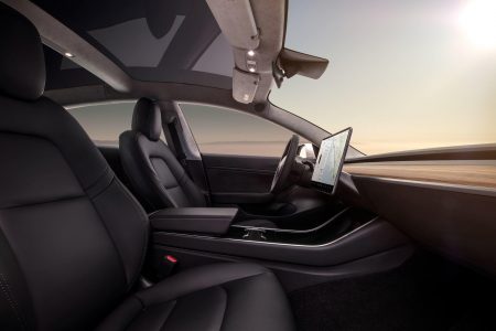 Todos los detalles del Tesla Model 3: Hasta 500 kilómetros de autonomía y lista de precios