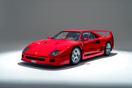 Este Ferrari F40 de 1989 sale a subasta: Harás lo que sea para conseguir el millón de euros que cuesta