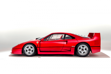 Este Ferrari F40 de 1989 sale a subasta: Harás lo que sea para conseguir el millón de euros que cuesta