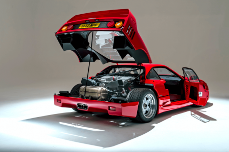 Este Ferrari F40 de 1989 sale a subasta: Harás lo que sea para conseguir el millón de euros que cuesta