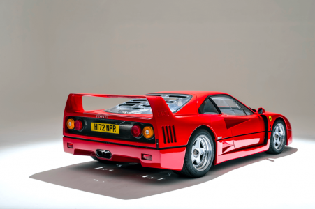 Este Ferrari F40 de 1989 sale a subasta: Harás lo que sea para conseguir el millón de euros que cuesta