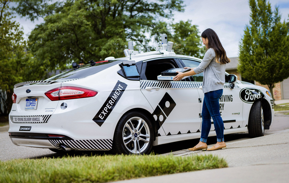 Ford inicia las pruebas con Domino's para el reparto de pizza en vehículos autónomos