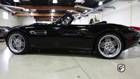 ¿Quieres un rarísimo BMW Z8 Alpina? Ahora puedes hacerte con uno, date prisa antes de que sigan subiendo más de precio...