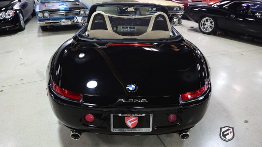 ¿Quieres un rarísimo BMW Z8 Alpina? Ahora puedes hacerte con uno, date prisa antes de que sigan subiendo más de precio...