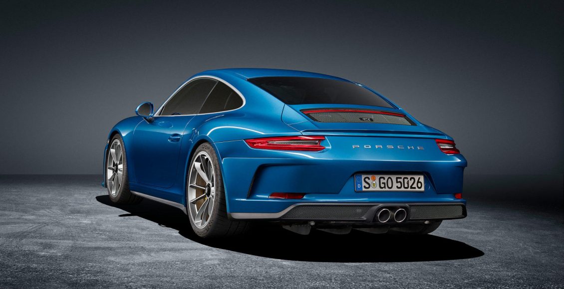 porsche-911-gt3-touring-package-el-gt3-en-el-que-puedes-ir-trajeado-sin-dar-la-nota-04