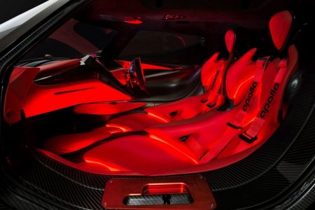 El Apollo Intensa Emozione 2018 llega con un V12 atmosférico y... un aspecto muy futurista por valor de 2,3 millones de euros