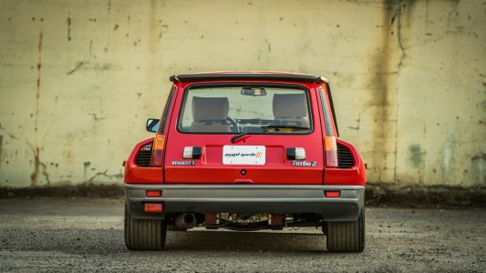 ¿Quieres un espectacular Renault R5 Turbo 2 Evolution de 1985 en estado de museo? Es tu oportunidad