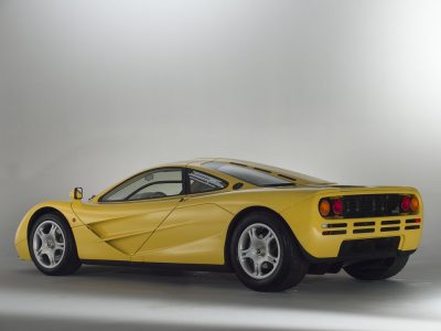 Todavía estás a tiempo: Sale a la venta un McLaren F1 de 1997 a estrenar... ¡conserva hasta los plásticos de fábrica!