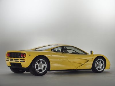 Todavía estás a tiempo: Sale a la venta un McLaren F1 de 1997 a estrenar... ¡conserva hasta los plásticos de fábrica!