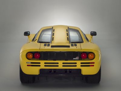 Todavía estás a tiempo: Sale a la venta un McLaren F1 de 1997 a estrenar... ¡conserva hasta los plásticos de fábrica!