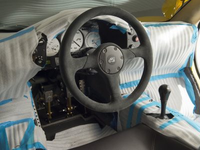 Todavía estás a tiempo: Sale a la venta un McLaren F1 de 1997 a estrenar... ¡conserva hasta los plásticos de fábrica!