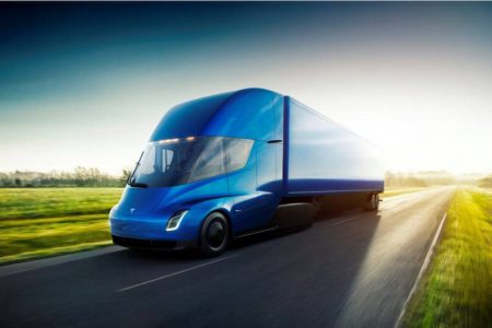 Así es el camión de Tesla: ¡800 kilómetros de autonomía!