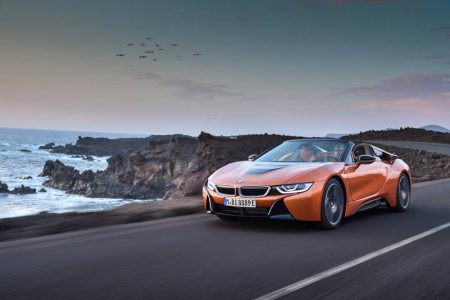 BMW i8 Roadster: Ya es oficial la versión sin techo... y viene con más potencia