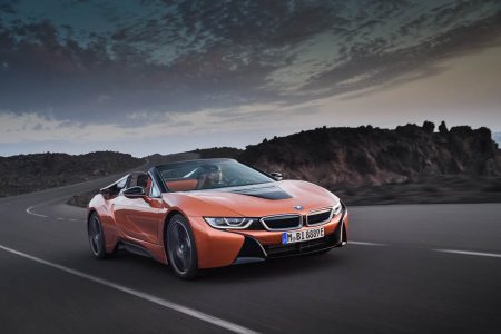 BMW i8 Roadster: Ya es oficial la versión sin techo... y viene con más potencia