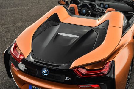 BMW i8 Roadster: Ya es oficial la versión sin techo... y viene con más potencia