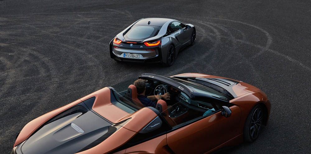 BMW i8 Roadster: Ya es oficial la versión sin techo... y viene con más potencia