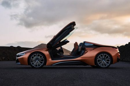 BMW i8 Roadster: Ya es oficial la versión sin techo... y viene con más potencia