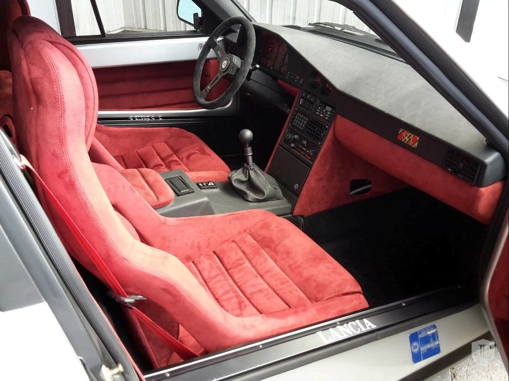 ¿Cuánto pagarías por un Lancia Delta S4 Stradale con 784 kilómetros? Este vale medio millón de euros