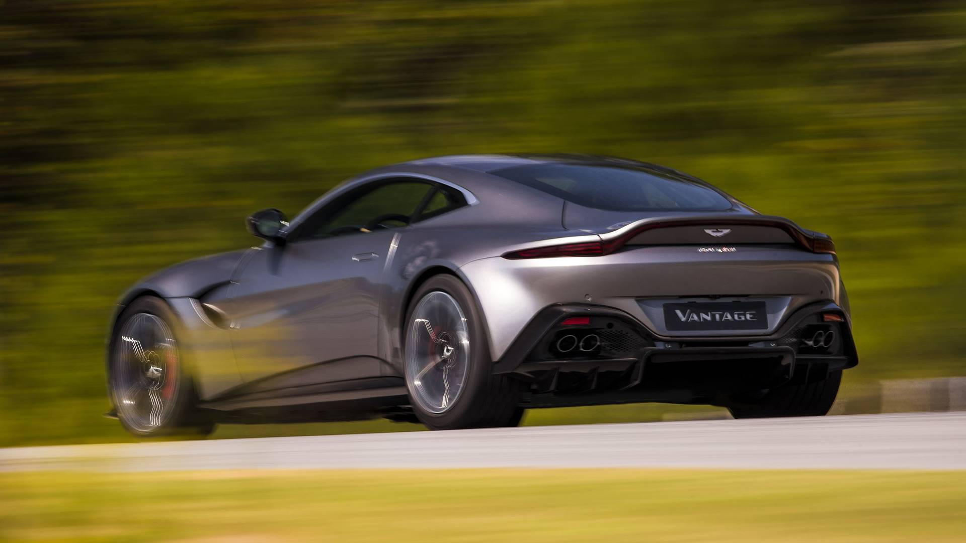 Oficial: Aston Martin Vantage: 510 caballos de pura adrenalina