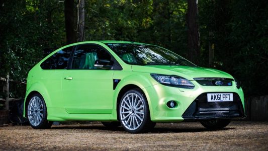 ¿Pagarías casi 50.000 euros por un Ford Focus RS de 2011 con 29 kilómetros?