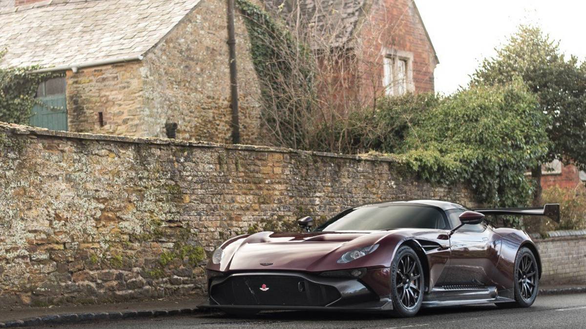 Aston Martin apostará por dos deportivos de motor central