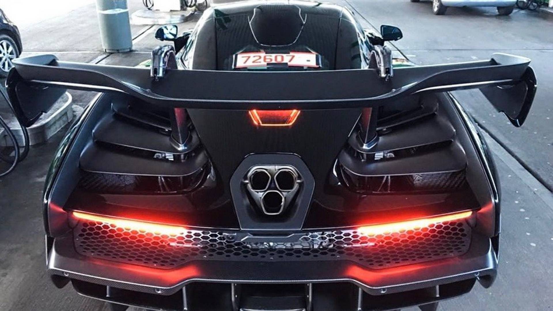 El McLaren Senna se deja ver en Inglaterra... ¡qué barbaridad!