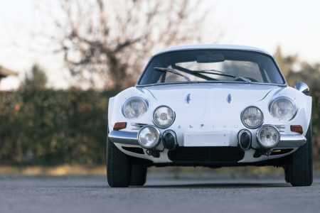 Este espectacular Alpine A110 1600 S de competición puede ser tuyo