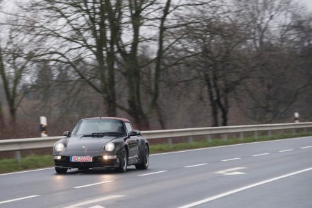 ¿Quieres hacerte con uno de los 14 Porsche 993 Turbo Cabrio? Ahora puedes, aunque no es nada barato
