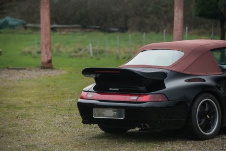 ¿Quieres hacerte con uno de los 14 Porsche 993 Turbo Cabrio? Ahora puedes, aunque no es nada barato