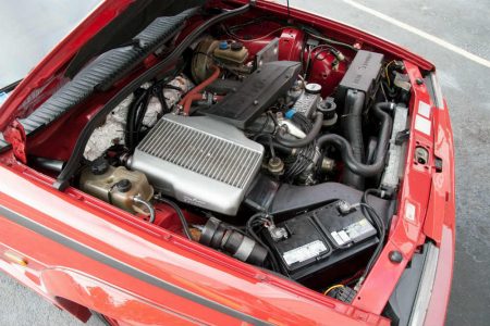 ¿Quieres un Alfa Romeo 75 Turbo Evoluzione? Ahora puedes hacerte con una de las 500 unidades