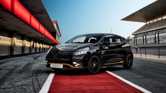 Renault Clio R.S. 18: Con los colores de Fórmula 1 y escape Akrapovic