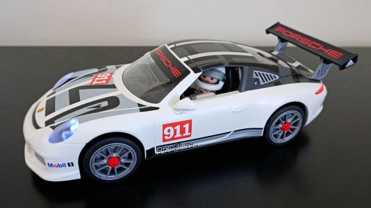 Vuelve a sentirte joven: Playmobil presenta su Porsche 911 GT3 Cup de juguete