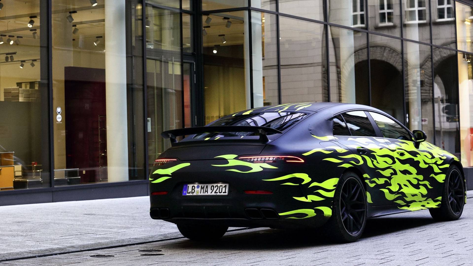 Casi al descubierto: Mercedes AMG GT Coupé, ¡menudo camuflaje!